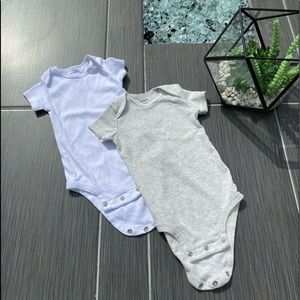 Carter’s 6-9MO Onesie Jumper Bodysuit Set